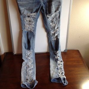 Women's Robins Jeans 29 waist distressed 34 inseam